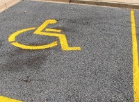 Какой штраф за парковку для инвалидных колясок