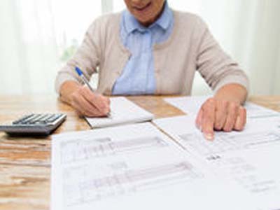 Как получить компенсацию за пенсию по квартплате?							
